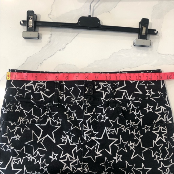 Hot Topic BlackHeart Star Skinny Jeans - Picture 14 of 15